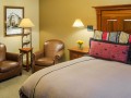 Deluxe king room