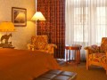 King Hotel Room