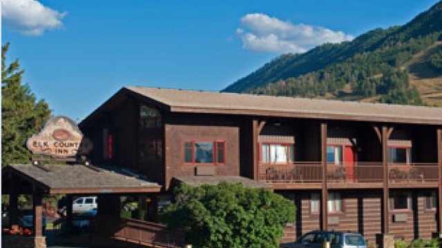 Elk Country Inn