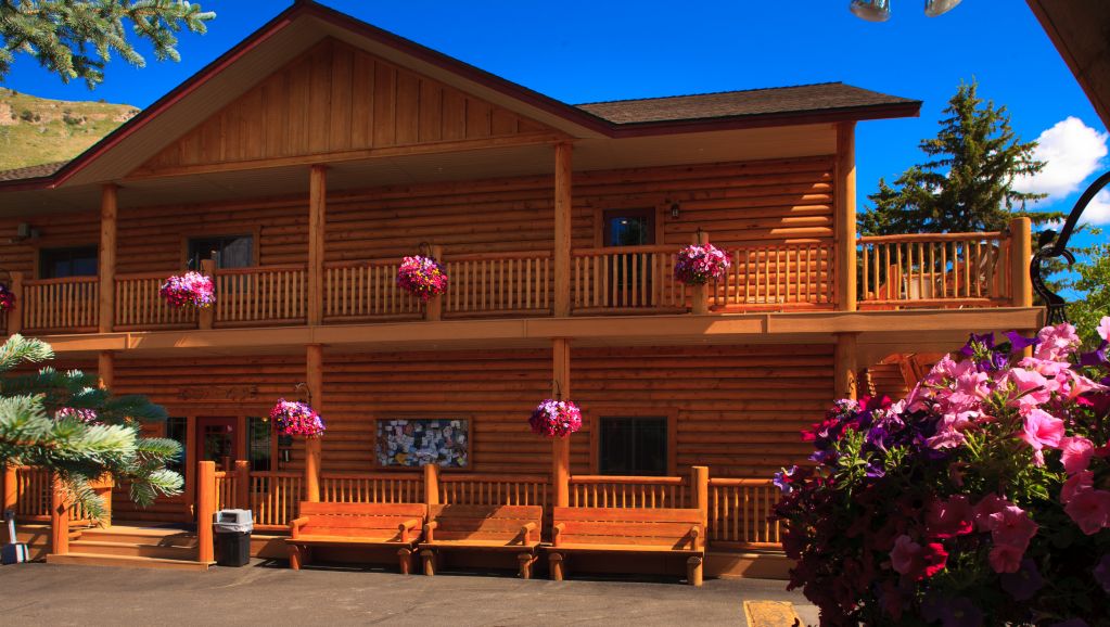 Cowboy Village in Jackson WY | Jackson Hole Central Reservations